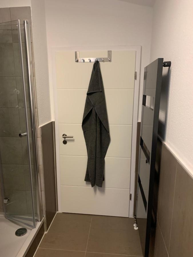 40 Qm Appartment Parkplatz, Balkon,Netflix, Prime Chemnitz Ngoại thất bức ảnh